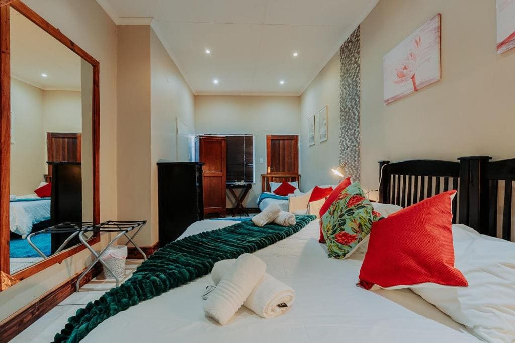 Standard Queen Room room - Image 2