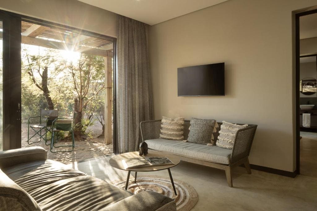 Luxury Cottage room - Image 2
