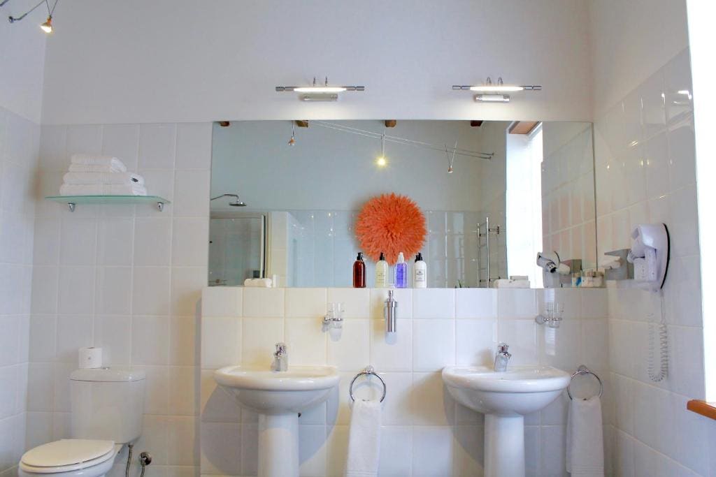 Luxury Double or Twin Room room - Image 2