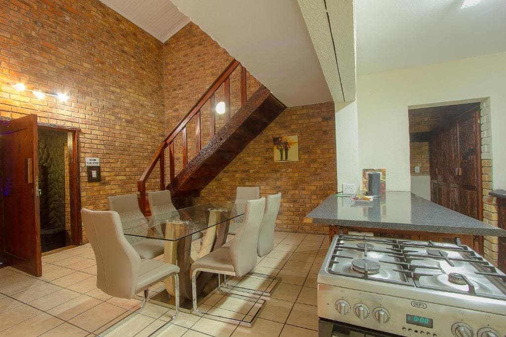 Apartment room - Image 2