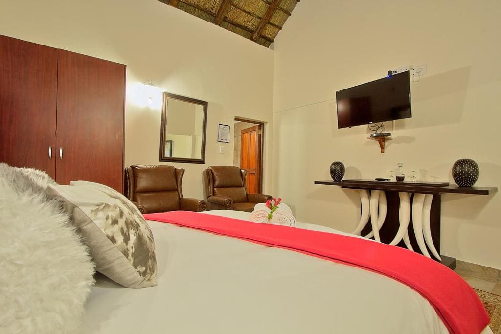 Deluxe Luxury Suite room - Image 1