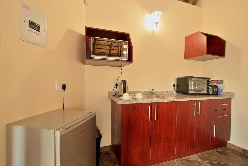 Deluxe Luxury Suite room - Image 2