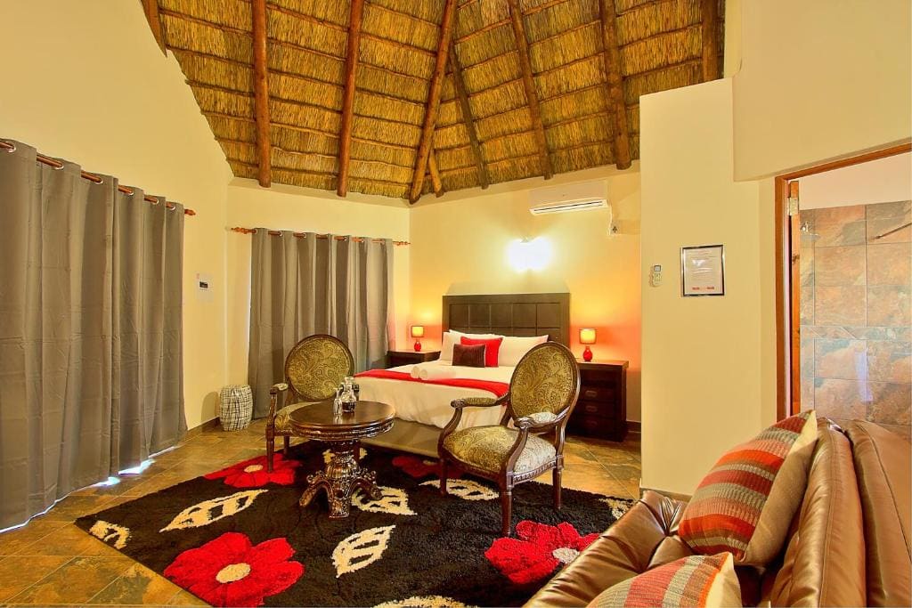 Swazi Experience Villa room - Image 2