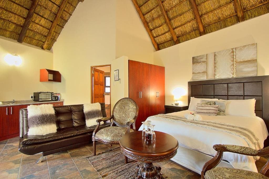 Swazi Experience Villa room - Image 3