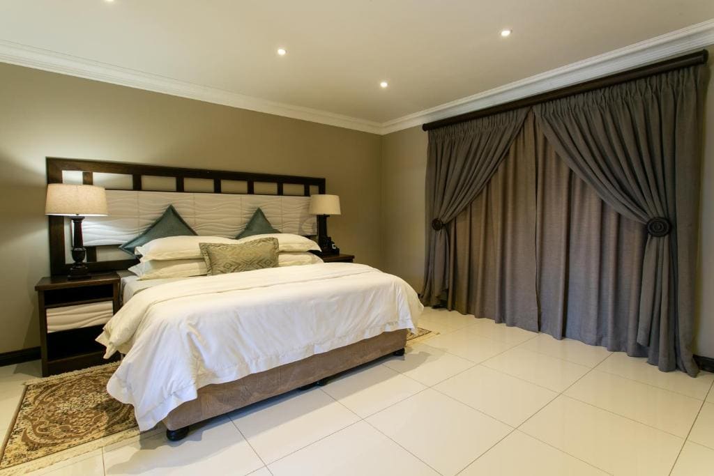 Deluxe Double or Twin Room with Garden View room - Image 2