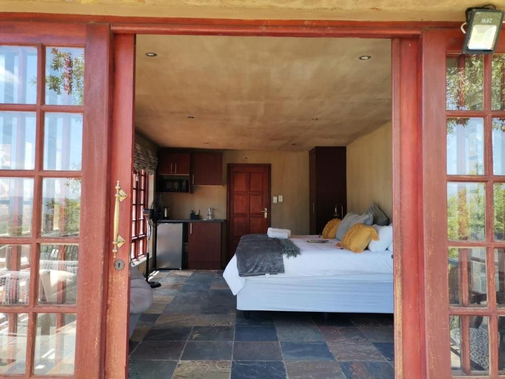 Comfort Queen Room room - Image 2