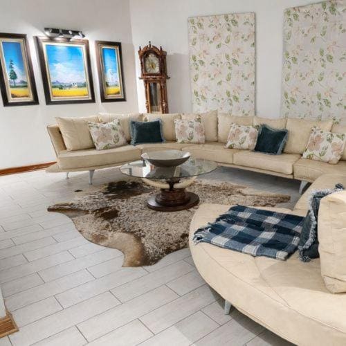 Three-Bedroom Vacation Home room - Image 3