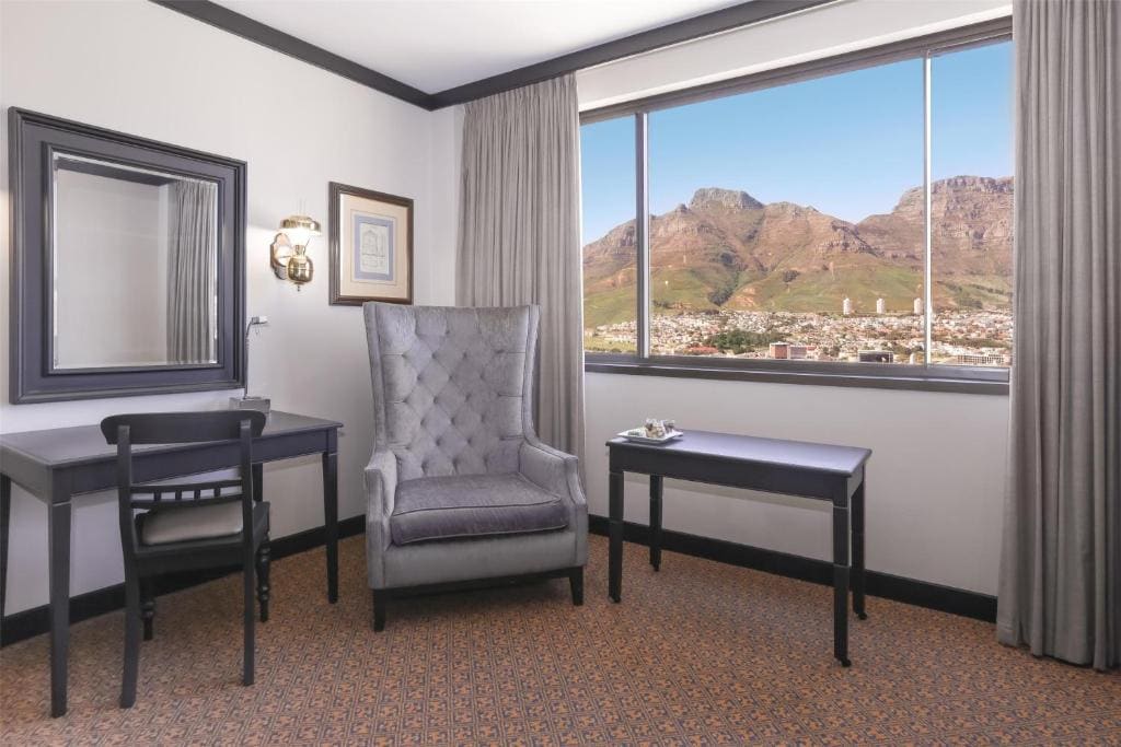Standard King Room - Smoking room - Image 3