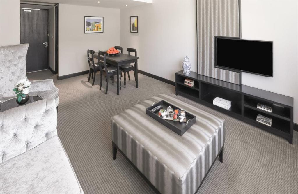 Suite - Non-Smoking room - Image 3