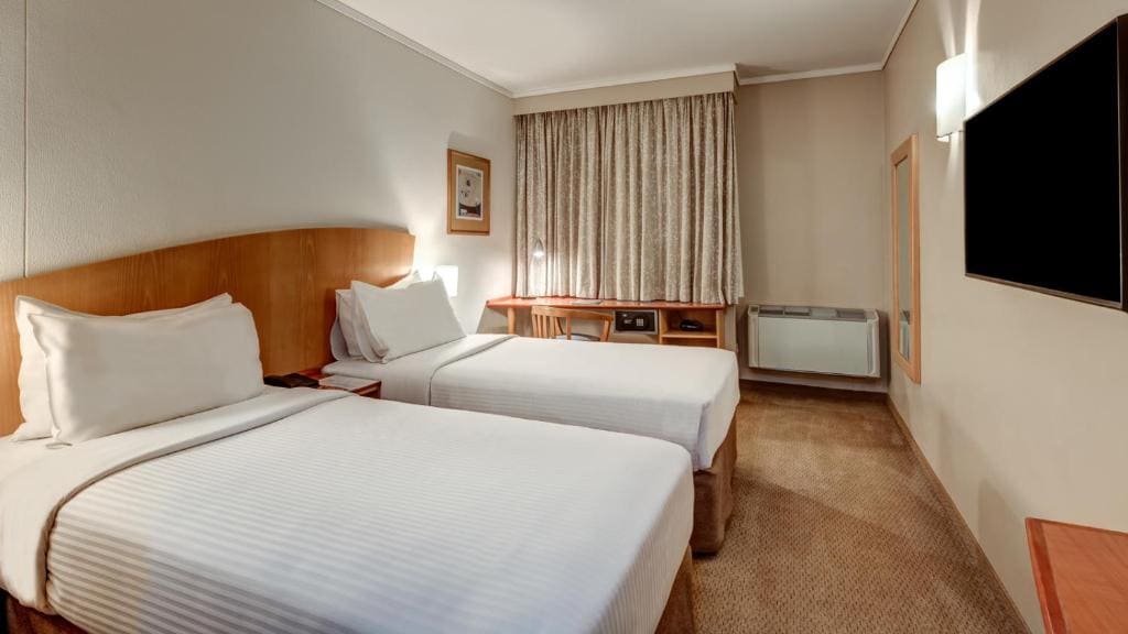Standard Twin Beds Smoking room - Image 2