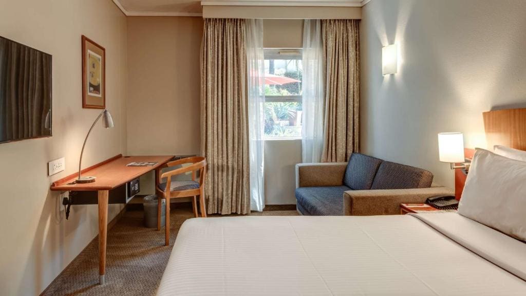 Standard Double Room with Sleeper Couch Non-Smoking room - Image 1