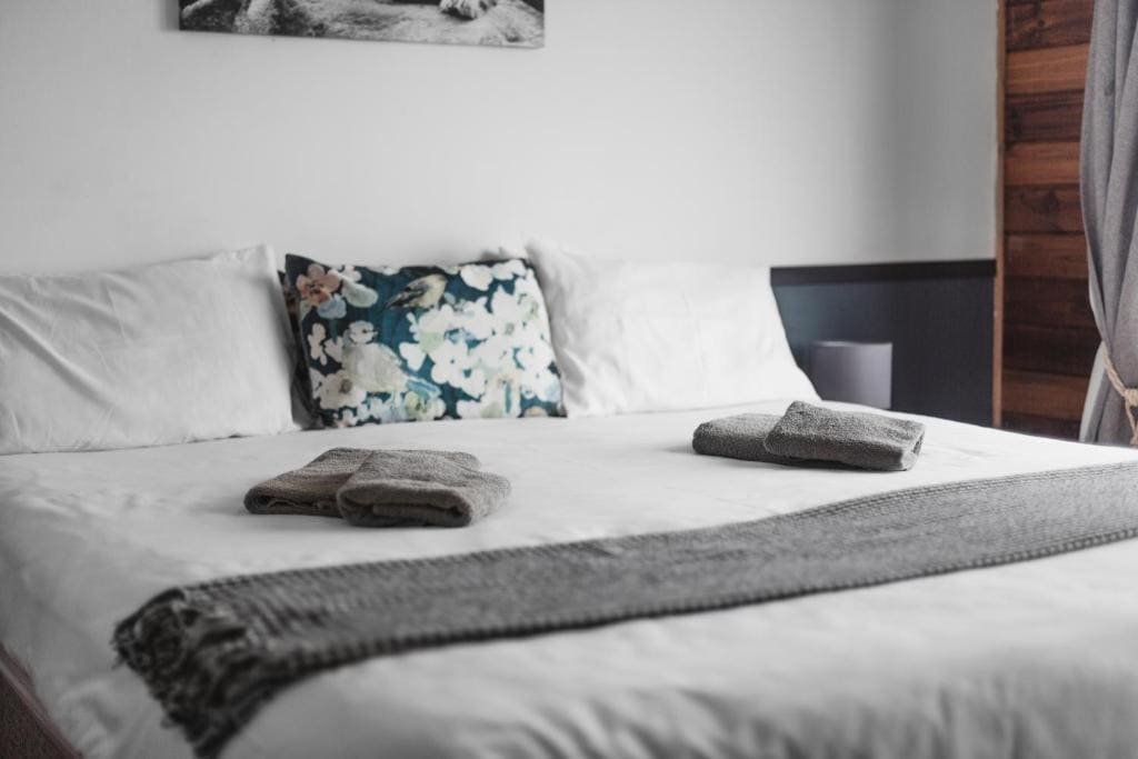 Double Room with Balcony and Sea View room - Image 1