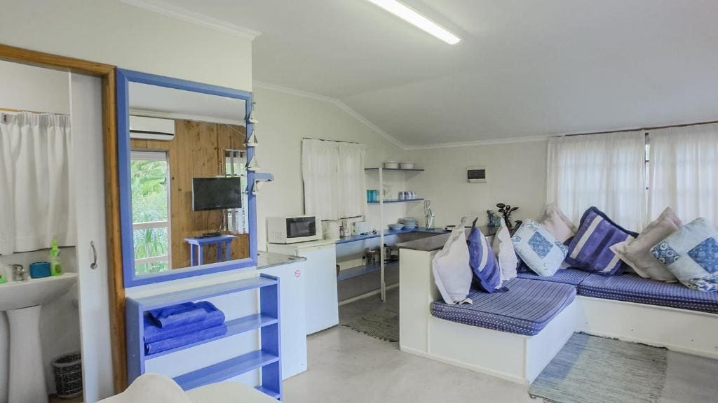 Family Room room - Image 2