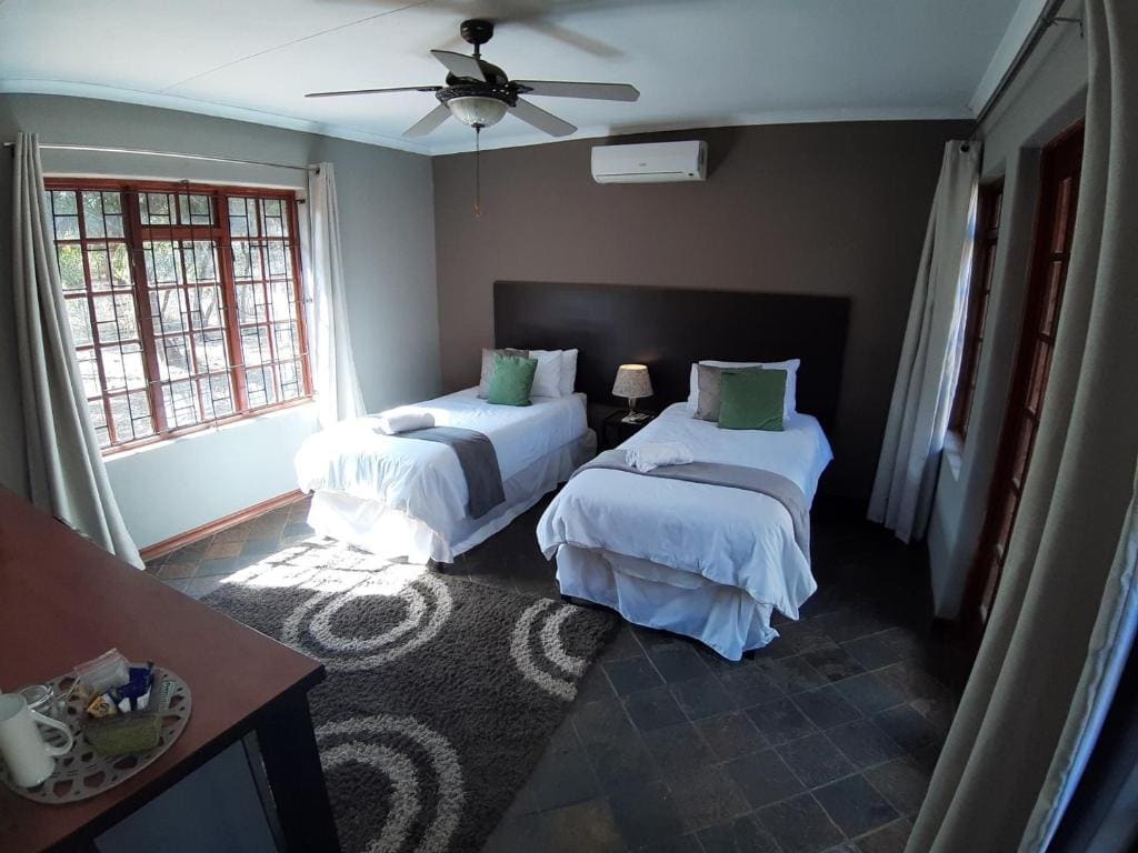 Twin Room room - Image 2