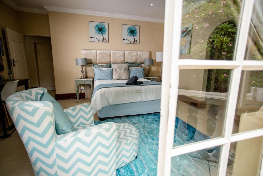 Comfort Queen Room room - Image 2