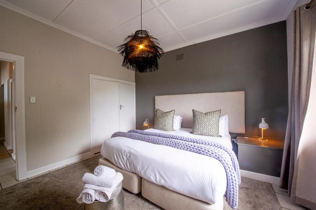 Luxury Apartment room - Image 2