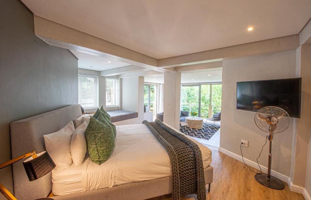 Deluxe King Room room - Image 1