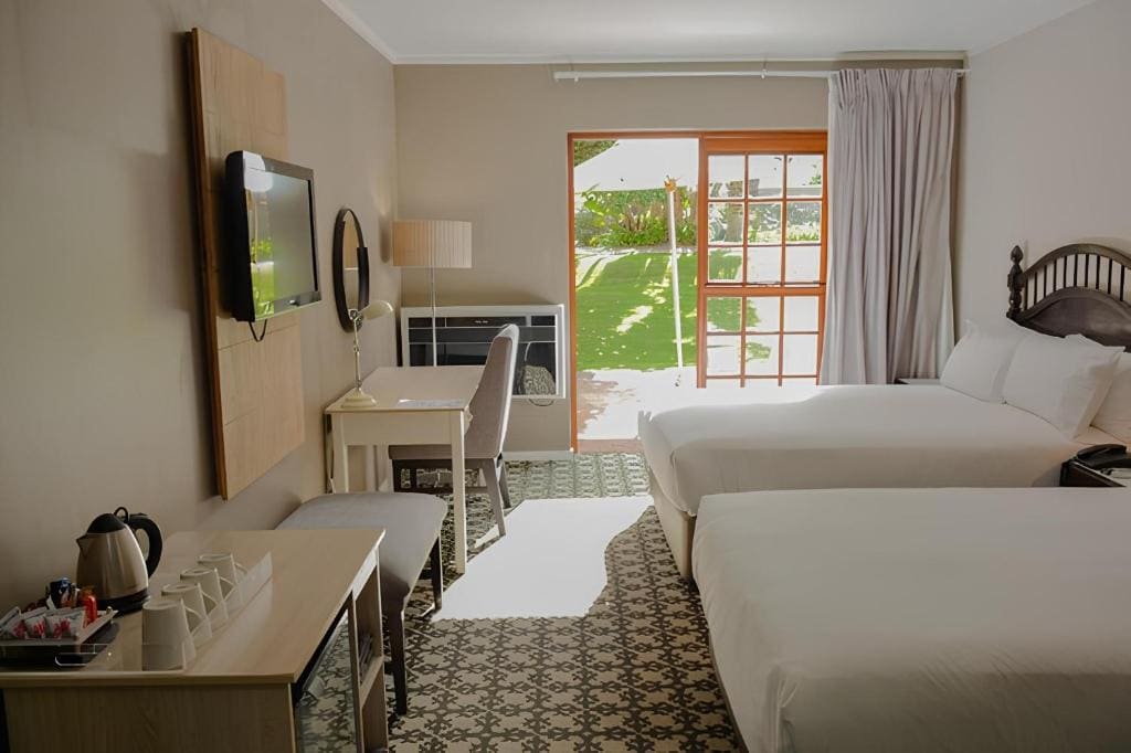 Superior Double or Twin Room with Pool View room - Image 1