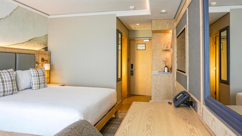 Suite room - Image 1