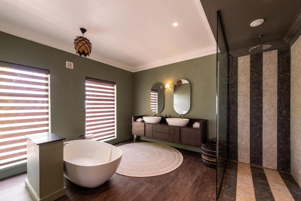 Executive Suite room - Image 3