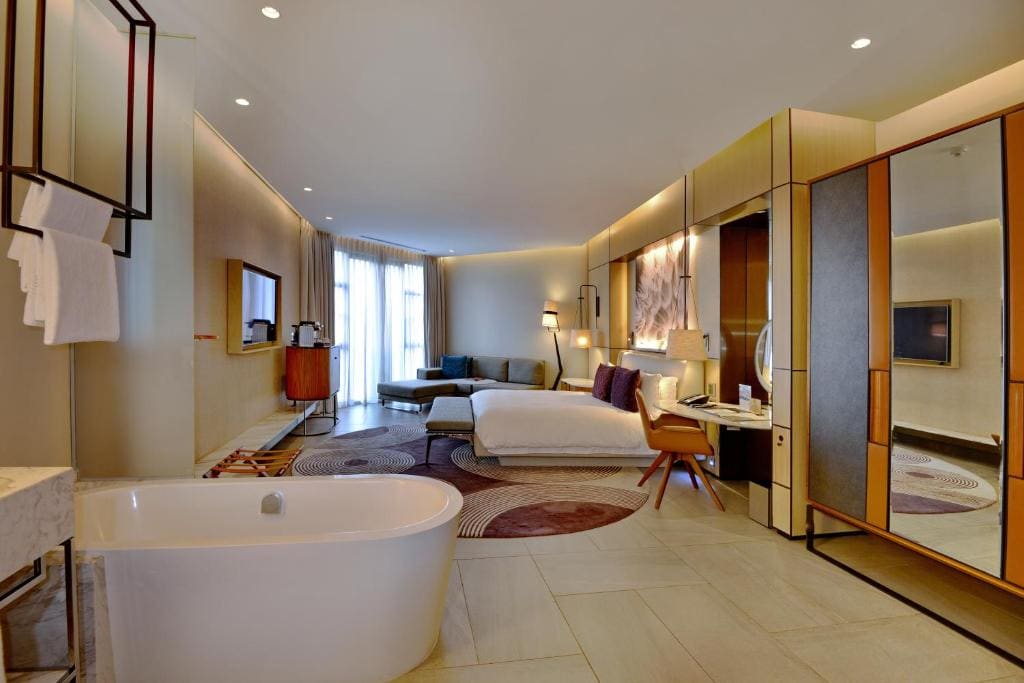Executive Suite room - Image 3