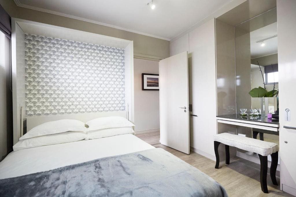 Executive Suite room - Image 3