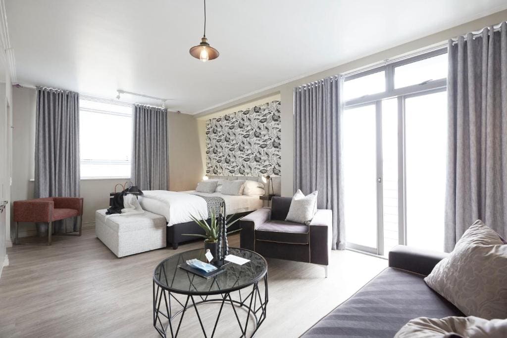 Deluxe Suite room - Image 1