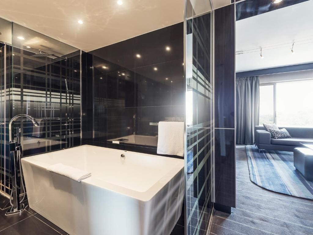 Executive Suite room - Image 2