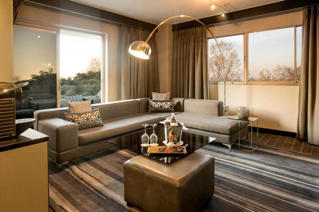 Executive Suite room - Image 3