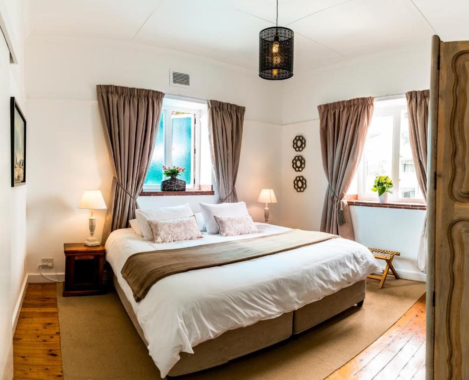 Double or Twin Room with Private Bathroom room - Image 3