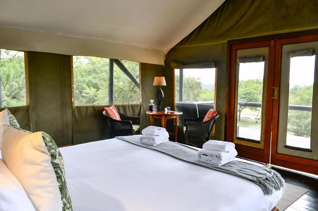 Standard Double or Twin Room with Balcony including game drives room - Image 3