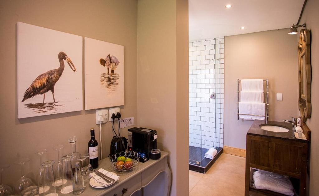 Double Room Includes 2 Game Drives room - Image 1