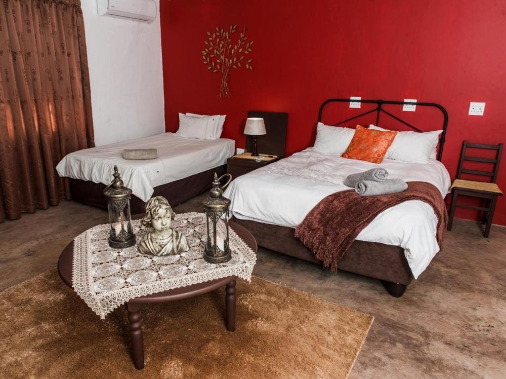 Standard Triple Room room - Image 3