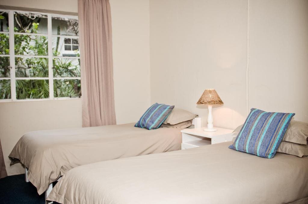 Double Room with Bath room - Image 2