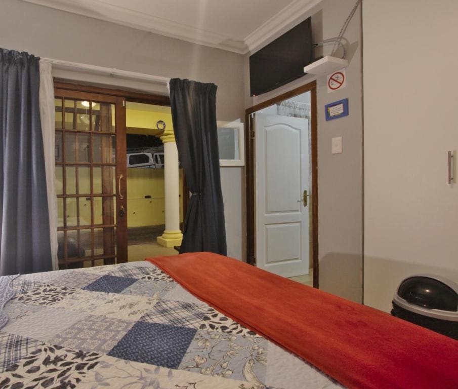 Standard Double Room room - Image 3