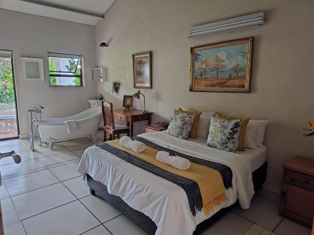 Deluxe Double Room with Bath room - Image 2