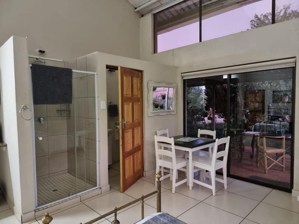 Quadruple Room with Garden View room - Image 3