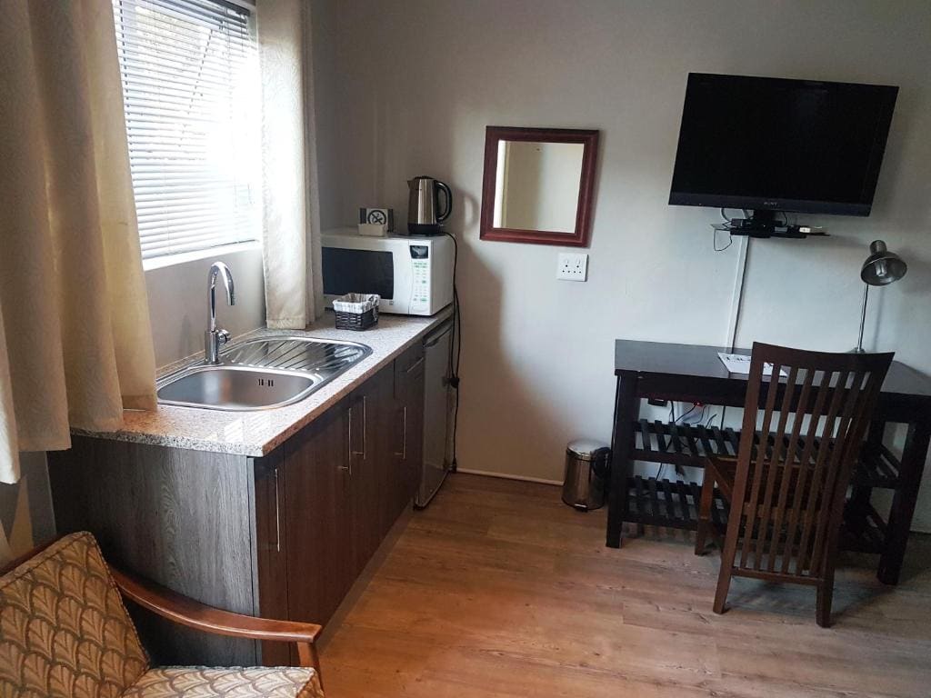 Deluxe Double or Twin Room room - Image 2