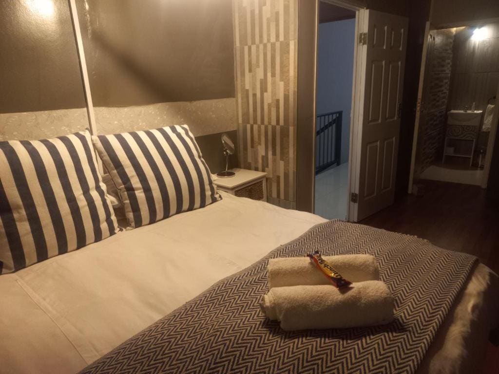 Apartment with Balcony room - Image 1