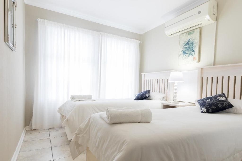 Family Suite with Balcony room - Image 2