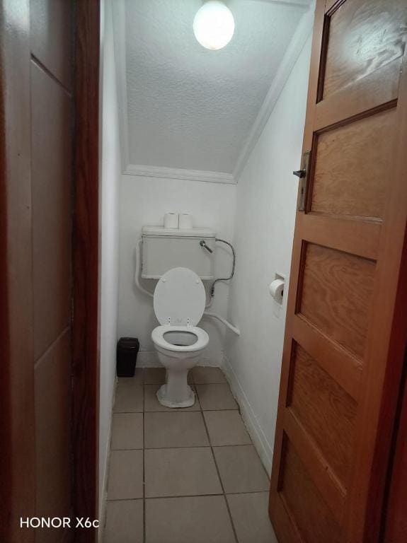 Family Room with Private Bathroom room - Image 1