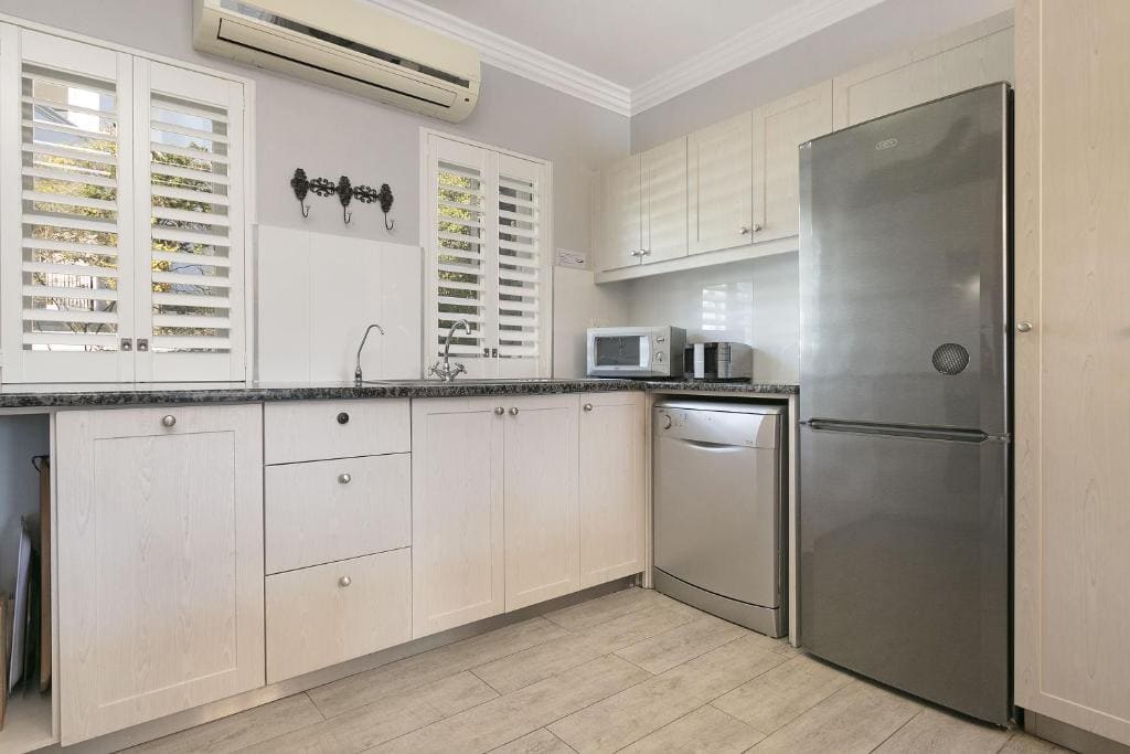 Three-Bedroom Villa room - Image 2