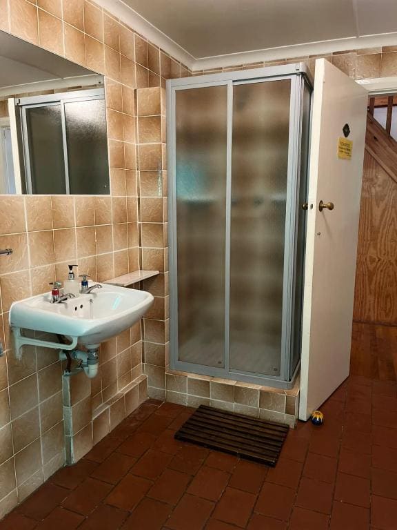 Twin Room with Private External Bathroom room - Image 1
