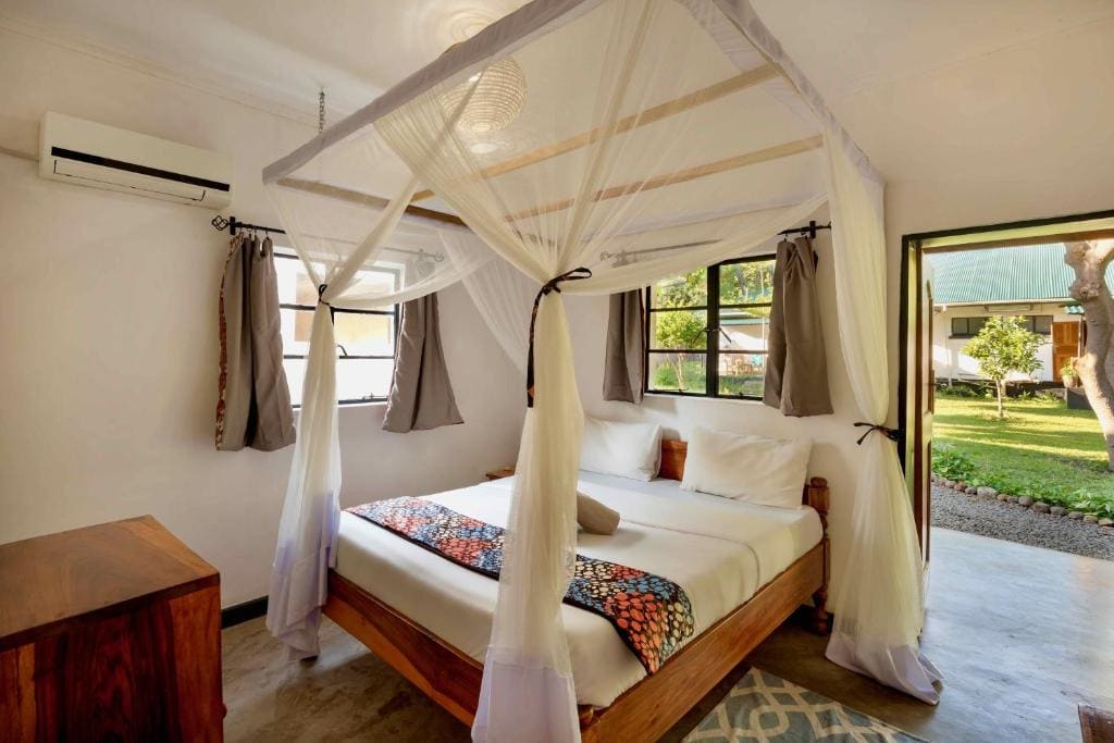 Family Room with Garden View room - Image 2