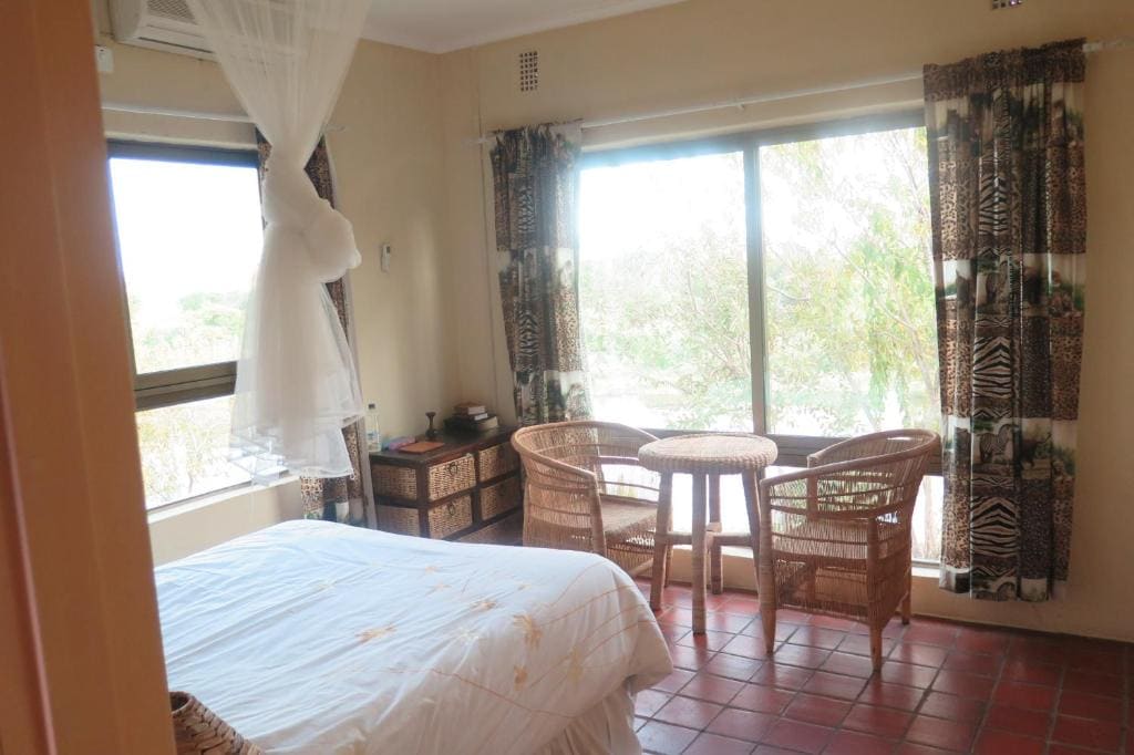 Superior Bungalow room - Image 3
