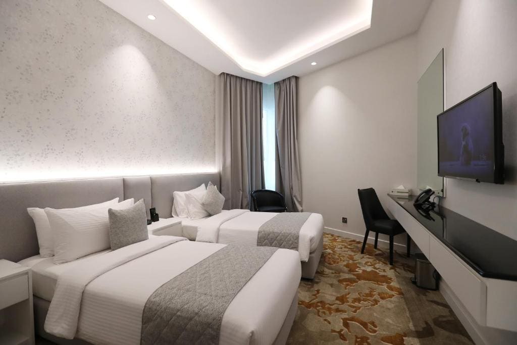 eStay Hotel - View 6