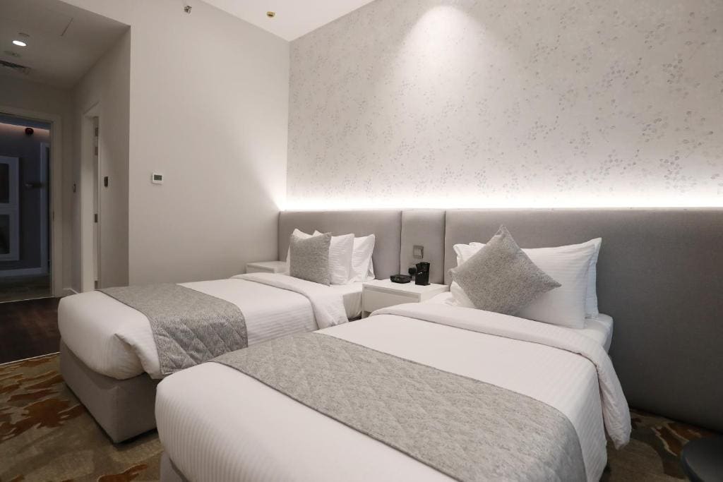 eStay Hotel - View 5