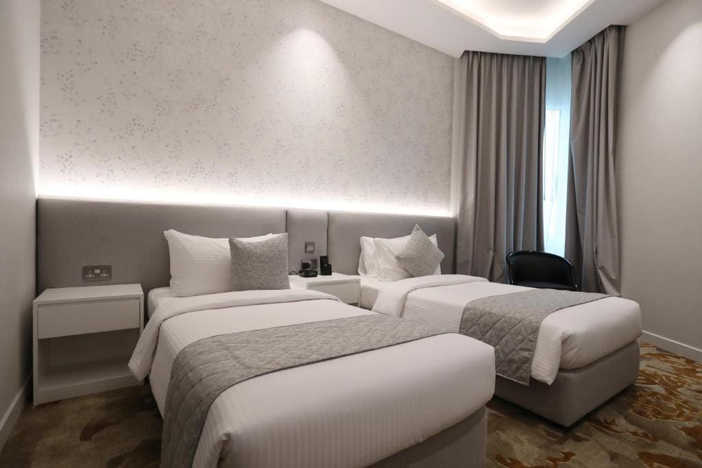 eStay Hotel - View 4
