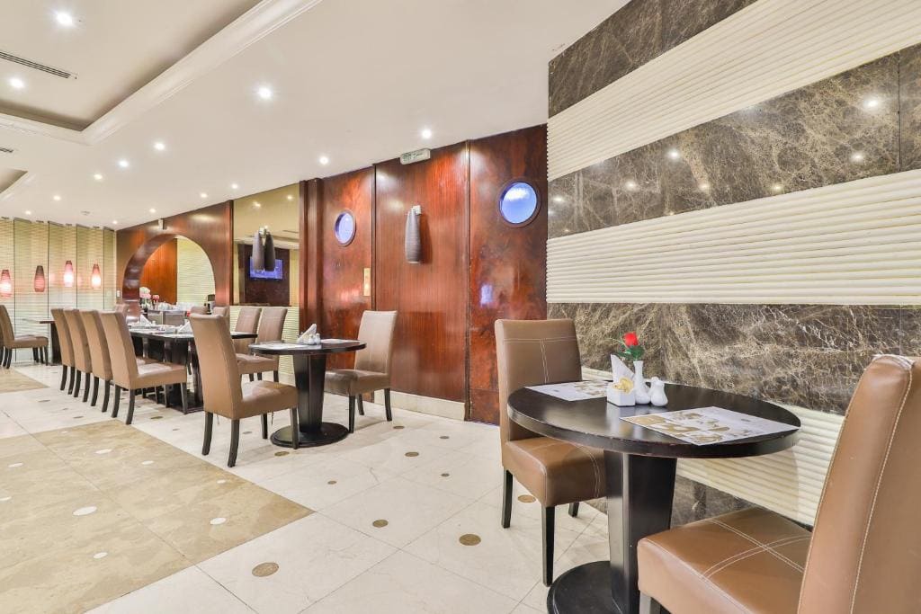 Landmark Summit Hotel - View 5