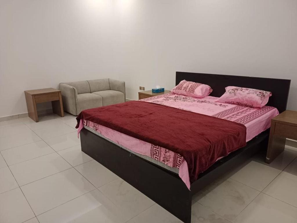 LUXURY Properties - View 3